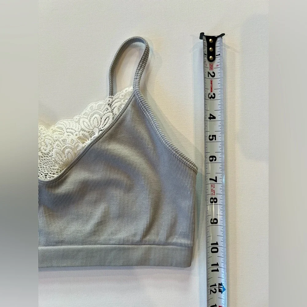 Auden Ribbed Bralette with Lace Detail - Picture 3 of 6